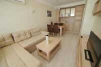 TV a/nebo společenská místnost v ubytování Harmony Suites Saint Vlas
