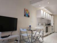 Kuchyň nebo kuchyňský kout v ubytování Galatex Beach Apartment