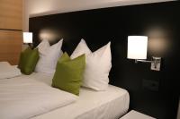 Postel nebo postele na pokoji v ubytování NU Hotel by WMM Hotels