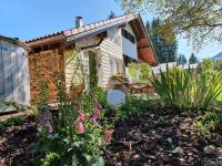 Vonkajšia záhrada v ubytovaní Jungholz Chalet 65