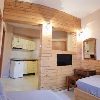 Kuchyňa alebo kuchynka v ubytovaní Anemos Hotel