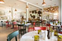 Reštaurácia alebo iné gastronomické zariadenie v ubytovaní Golfo del Sole Hotel & Holiday Resort