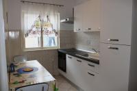 Kuchnia lub aneks kuchenny w obiekcie Apartments Luna