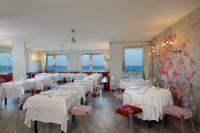 Restaurace v ubytování UNAHOTELS Imperial Sport Hotel