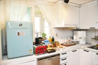 The Blossom Yeonnam Guesthouseにあるキッチンまたは簡易キッチン
