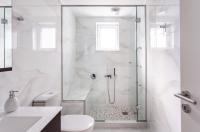 A bathroom at Villa Despina in Kisamos
