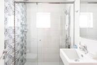 A bathroom at Villa Despina in Kisamos