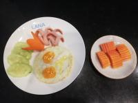 ホテルの敷地内または近くでの食事または食べ物