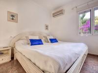 Postel nebo postele na pokoji v ubytování Villa Eucaliptus by Interhome