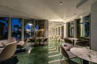 A seating area at Victoria Terme Hotel