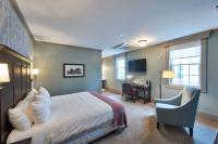 The Groton Innにあるテレビまたはエンターテインメントセンター