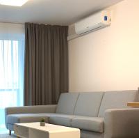 Posedenie v ubytovaní Elegant, bright spacious apartment in Bratislava center