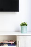 TV a/nebo společenská místnost v ubytování VV LOYANT CANTERAS "by henrypole home"
