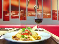 Jídlo v hotelu nebo okolí