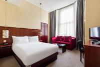 Radisson Blu Hotel, London South Kensingtonにあるベッド