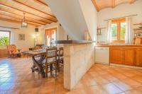 Kuchyň nebo kuchyňský kout v ubytování Mallorcan stone house Villa Matias