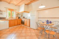 Kuchyň nebo kuchyňský kout v ubytování Mallorcan stone house Villa Matias