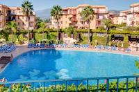 The swimming pool at or close to Hotel Caesar Palace