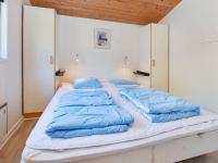 Půdorys ubytování Four-Bedroom Holiday home in Oksbøl 18
