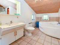 Půdorys ubytování Four-Bedroom Holiday home in Oksbøl 18