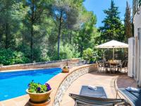 Bazén v ubytování Holiday home in Alcתdia with swimming pool nebo v jeho okolí