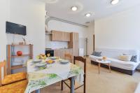 Kuchyň nebo kuchyňský kout v ubytování Apartments Lavanda