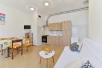 Kuchyň nebo kuchyňský kout v ubytování Apartments Lavanda