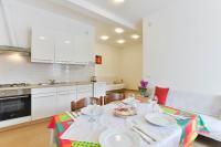 Kuchyň nebo kuchyňský kout v ubytování Apartments Lavanda