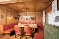 Posedenie v ubytovaní Angerer Alpine Suiten und Familienappartements Tirol