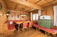 Posedenie v ubytovaní Angerer Alpine Suiten und Familienappartements Tirol