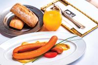 ホテルの敷地内または近くでの食事または食べ物