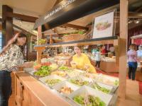 Khách lưu trú tại Rusutsu Resort Hotel & Convention