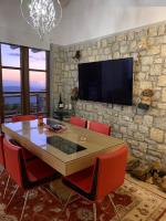 TV a/nebo společenská místnost v ubytování Arachova Vip smart chalet-Villa Eva 1