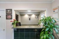 Lobby&#47;Rezeption in der Unterkunft Econo Lodge Sturbridge Route 20