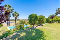 Bazén v ubytování Villa Golf Sanlucar nebo v jeho okolí