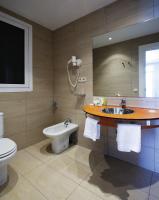 Łazienka w obiekcie Hotel Niza