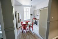 Kuchyňa alebo kuchynka v ubytovaní Beżowy Apartament DE LUX dla 4 osób Chorzów Katowice