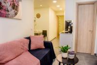 The floor plan of Perfectly located jacuzzi Apt