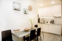 The floor plan of Perfectly located jacuzzi Apt