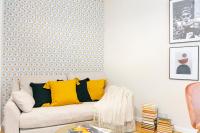 A seating area at Luxury Belmont Puerta del Sol