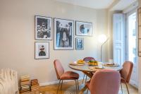 A seating area at Luxury Belmont Puerta del Sol