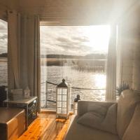 Posezení v ubytování Saunaboat Haikara