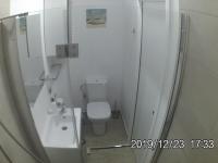Kúpeľňa v ubytovaní Rent0nline Brwinow Rooms