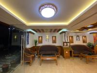 Utsavam Hotel Apartmentsにあるシーティングエリア
