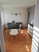 Espa&ccedil;o para refei&ccedil;&otilde;es no apartamento