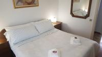 Posteľ alebo postele v izbe v ubytovaní Luxury Athenian Riviera Apartment 135 sqm at Voula