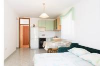 Kuchyň nebo kuchyňský kout v ubytování Apartments Golubić