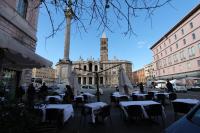 Reštaurácia alebo iné gastronomické zariadenie v ubytovaní Buonarroti Home