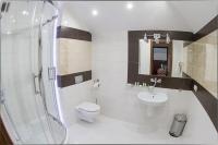 Hotel Poniatowskiにあるバスルーム