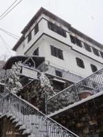 Charis Guesthouse v zimě